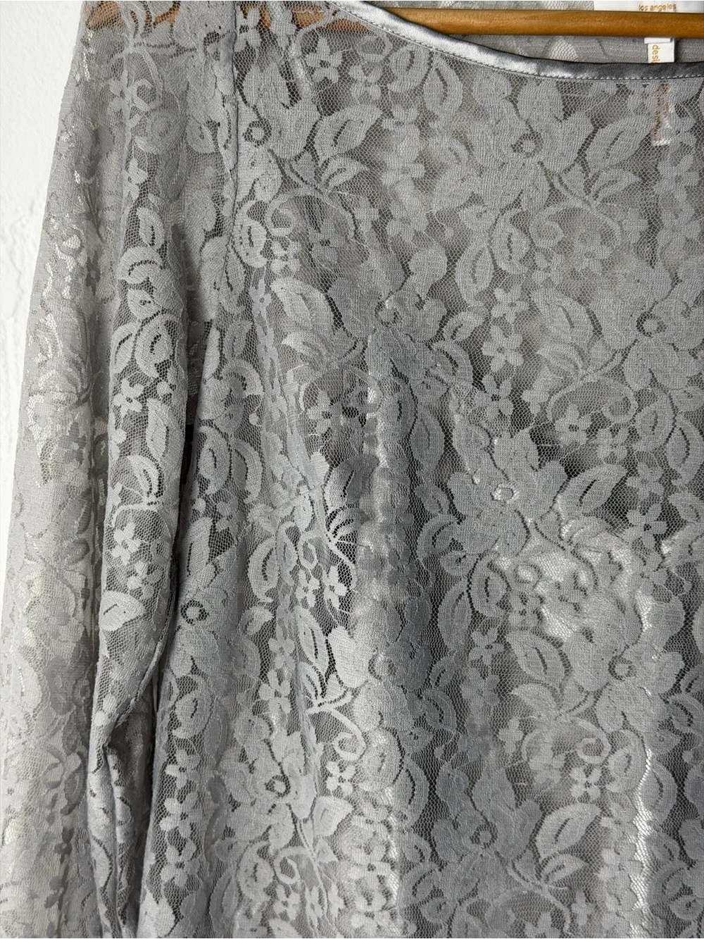 Laundry By Shelli Segal Gray Lace  Feminine Blouse with Underlined Camisole- 6 - Picture 7 of 15